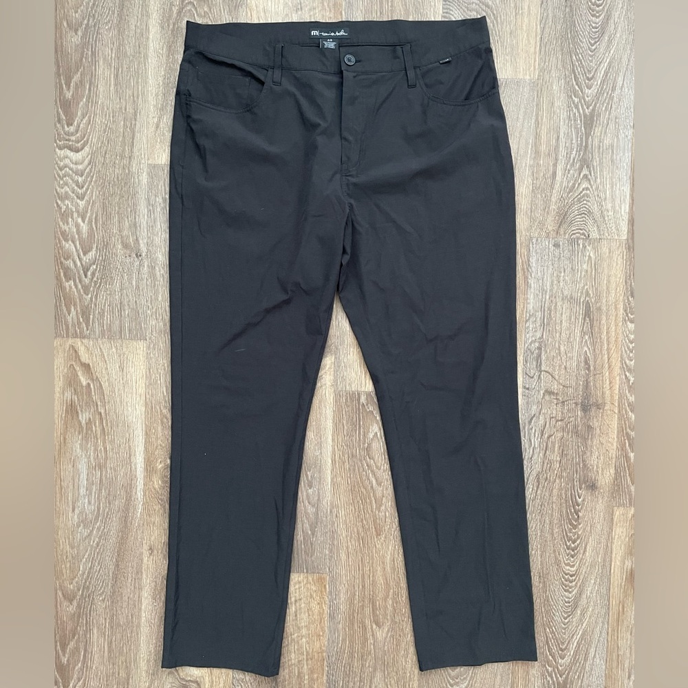 TravisMathew Men’s Black Performance Golf Pants Size 40 Stretch Slim Fit